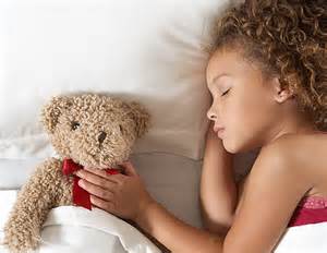 Saltare la colazione e non abbastanza sonno può rendere i bambini in sovrappeso