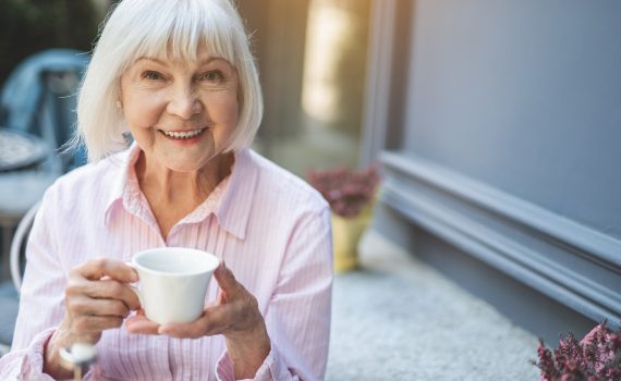 Bere tè e caffè per contrastare il rischio di ictus e demenza