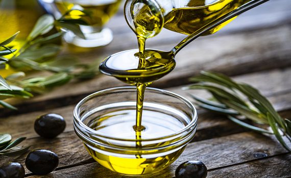 Più olio d’oliva per ridurre la mortalità per malattie cardiovascolari e non solo