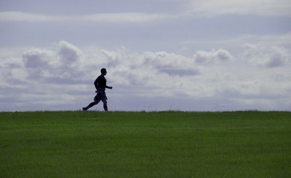 Estudo associa conteúdo de células satélites à atividade física entre homens adultos