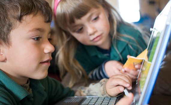Sistema educativo com uso de tecnologia nos EUA revela bons resultados