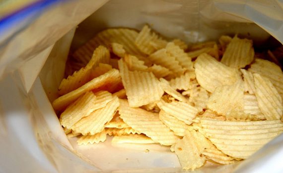 União Europeia pode estabelecer novos limites para o uso de acrilamida em alimentos