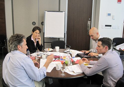 É necessário aprender a resolver o conflito para avançar