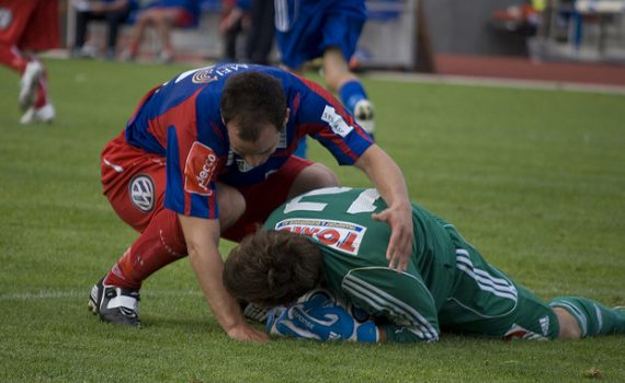 A conduta fair play deveria ser ensinada no esporte escolar, indica estudo