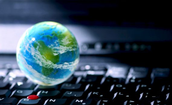 Mais da metade da população brasileira acessou a internet em 2013