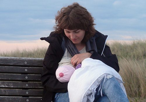 Criticam estudo sobre aleitamento materno para prevenir alergias em crianças