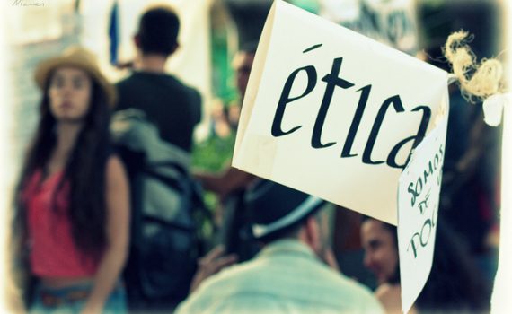 Conferência debate Ensino de Ética