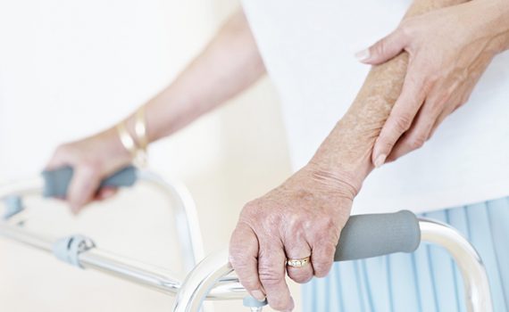 Guia para atender idosos com diversos problemas de saúde