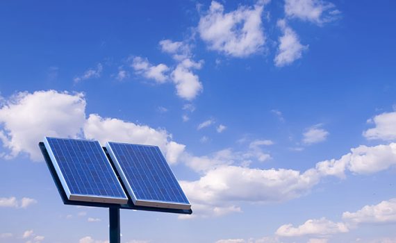 Apple desenvolve projetos em energia limpa