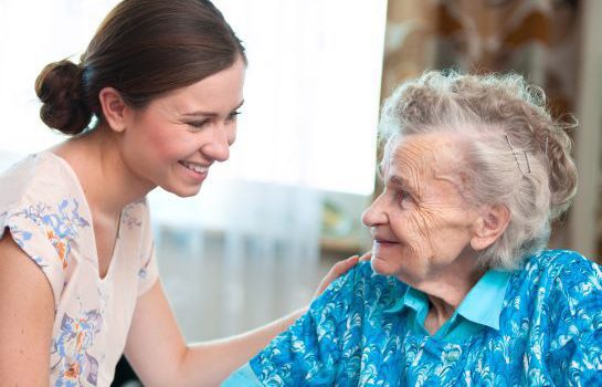 Envelhecimento da população gerará mudanças na economia