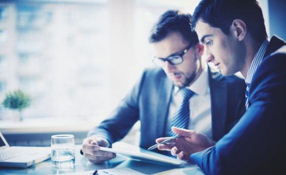 Comportamento de compra de consumidores multitelas