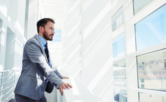 Deve o CEO posicionar-se em assuntos fora do âmbito de seu negócio?