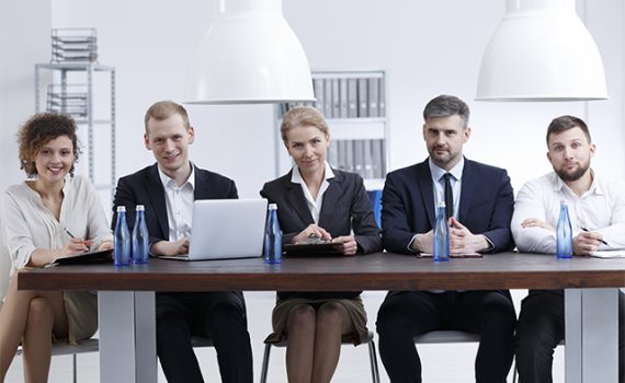 As empresas familiares devem incorporar funcionários não familiares