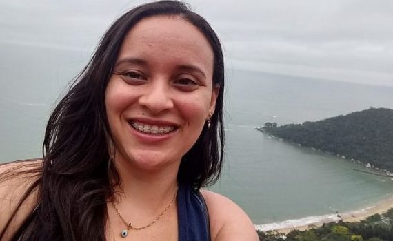 Natalí de Oliveira, vencedora do IV Concurso de Publicação Solidária da FUNIBER