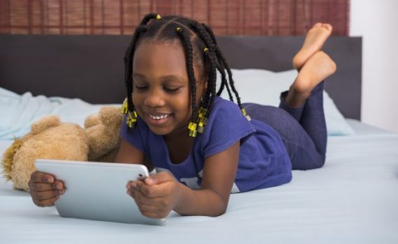 Novas tecnologias promovem a aprendizagem na Nigéria