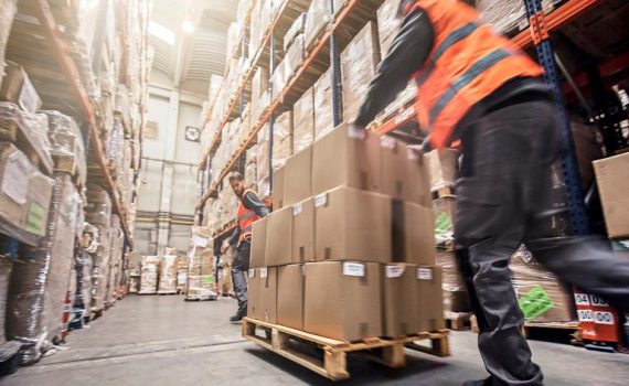 Melhorar a logística empresarial com “cross docking”