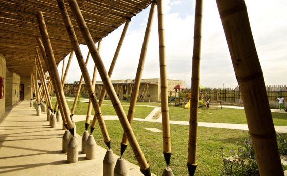 O centro colombiano El Guadual, premiado na Bienal de Veneza