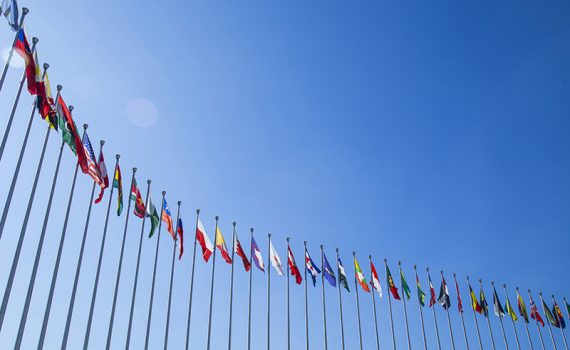 Europa se reúne com países árabes num encontro inédito