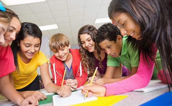 Iniciativas de aprendizagem criativa se multiplicam