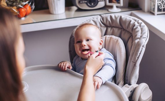 Associam a nutrição infantil com o estado psicológico das mães