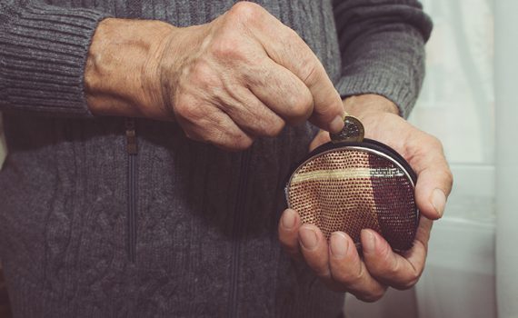 Dicas para evitar fraudes aos idosos 