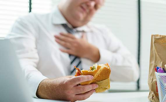 O consumo de alimentos ultraprocessados está associado a uma maior probabilidade de sofrer de câncer?