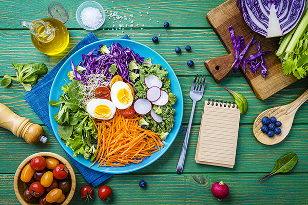 Revelar o impacto epigenético das dietas vegana e onívora no envelhecimento