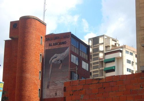 Terapia genética ofrece resultados alentadores en el tratamiento del Parkinson avanzado.