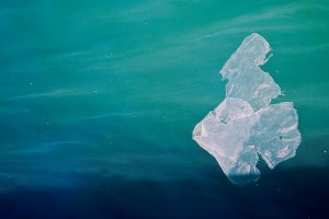 Investigadores crean tecnología capaz de reciclar plástico en combustible