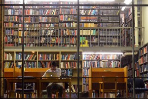 Acervo digital gratuito ofrece materiales sobre programación, sistemas y redes