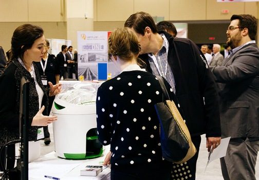 Lavadora a pedal permite ahorrar electricidad