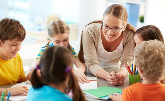 Tesis: Recursos para solucionar los conflictos en clase