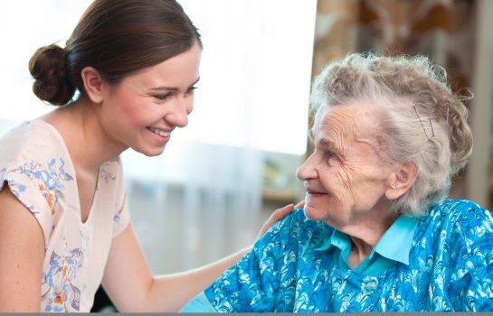 Envejecimiento de la población generará cambios en la economía