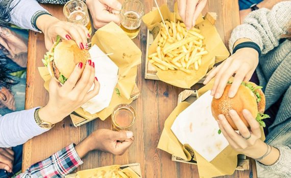 Envoltorios de comida rápida pueden contener químicos nocivos