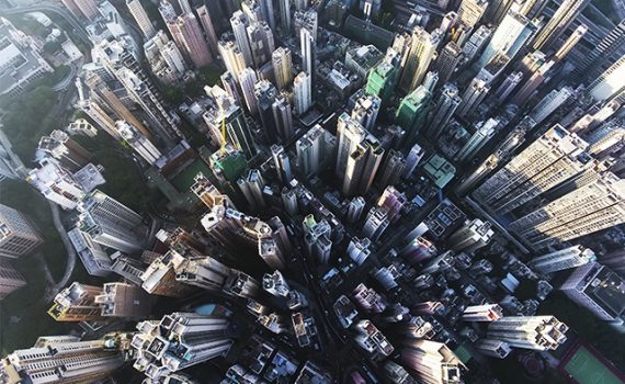 Construyen casas en las azoteas de los edificios