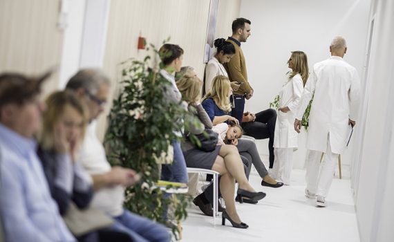 Gestión estratégica para evitar demoras en centros de salud