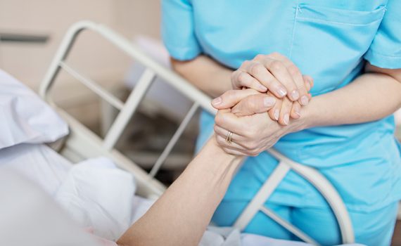 Aumento exponencial del gasto hospitalario de adultos mayores en Chile