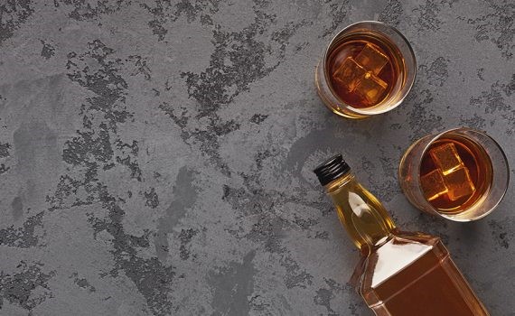 Bebidas alcohólicas alteran el ciclo circadiano del hígado