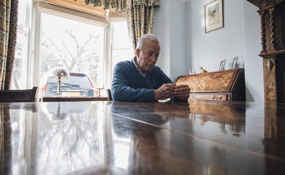 Los múltiples apoyos para mitigar la depresión de los ancianos en Brasil