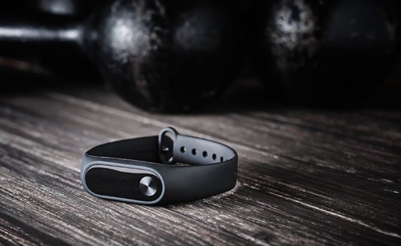 La pulsera que advierte ante riesgo de contagio