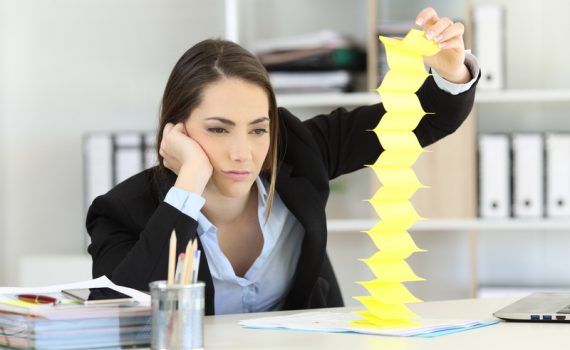 Cómo combatir el aburrimiento laboral