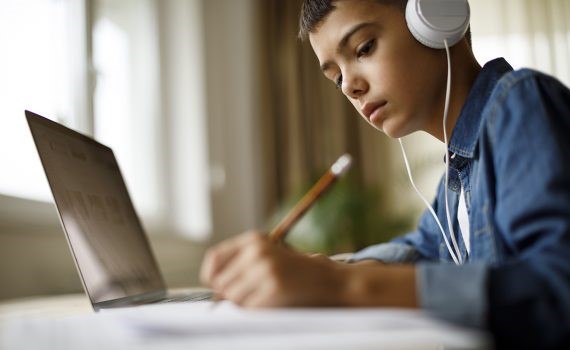 Desafíos y alternativas de aulas digitales durante el aislamiento