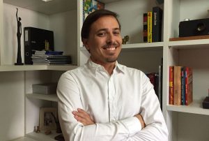 Dr. Kamil Giglio, profesor de la Maestría en Educación con especialidad en TIC en Educación