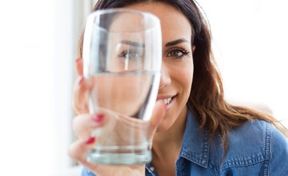 Dispositivo produce agua limpia a partir de la humedad del aire