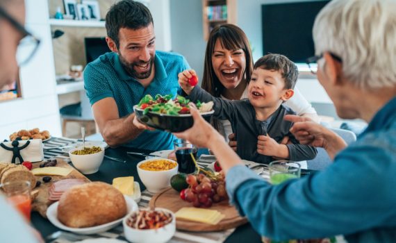 La importancia de comer en familia