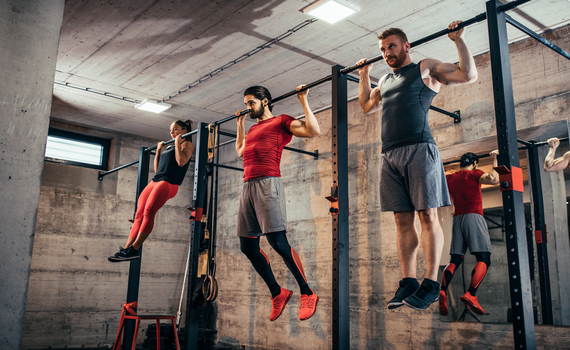 ¿Cómo empezar a hacer dominadas?