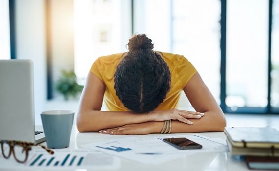 La relación entre lo que duermes y lo que comes