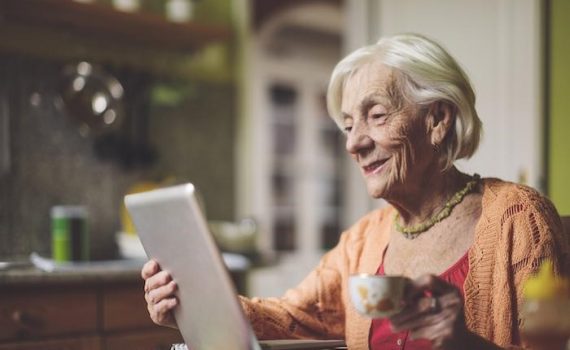 Una nueva colaboración aborda el aislamiento social de los mayores