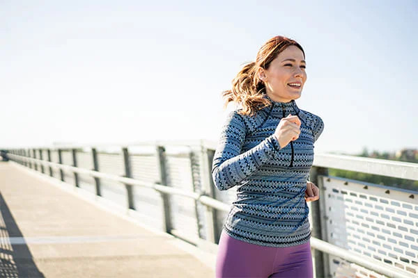 Cambios en la actividad física en la mediana edad: su relación con la salud cerebral y el Alzheimer