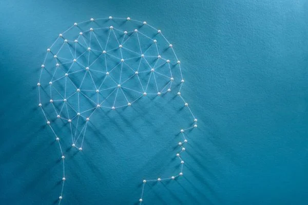 Interfaces cerebro-computadora sin implantes: ¿revolución silenciosa en neurotecnología?